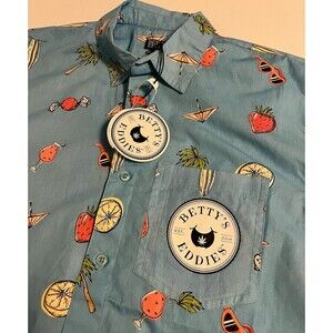 NWT Betty’s Eddies Dispensary Logo Hawaiian Button Shirt MEDIUM Medical Edibles